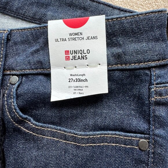 Women's NWT UNIQLO Dark Wash Straight Leg Ulta Stretch Skinny Jeans Small 27X33 - Picture 7 of 7